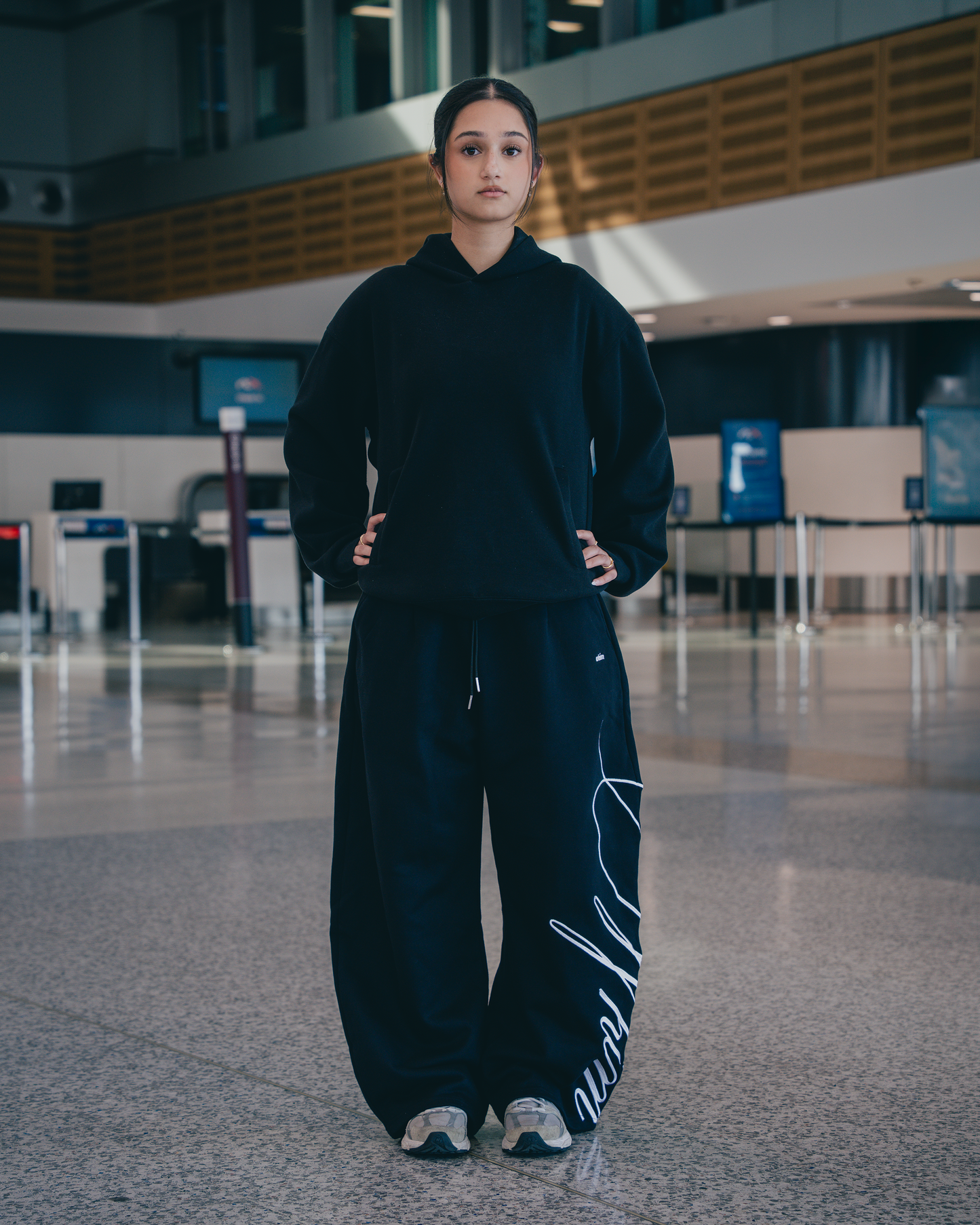 SCRIPTED SWEATPANTS BLACK